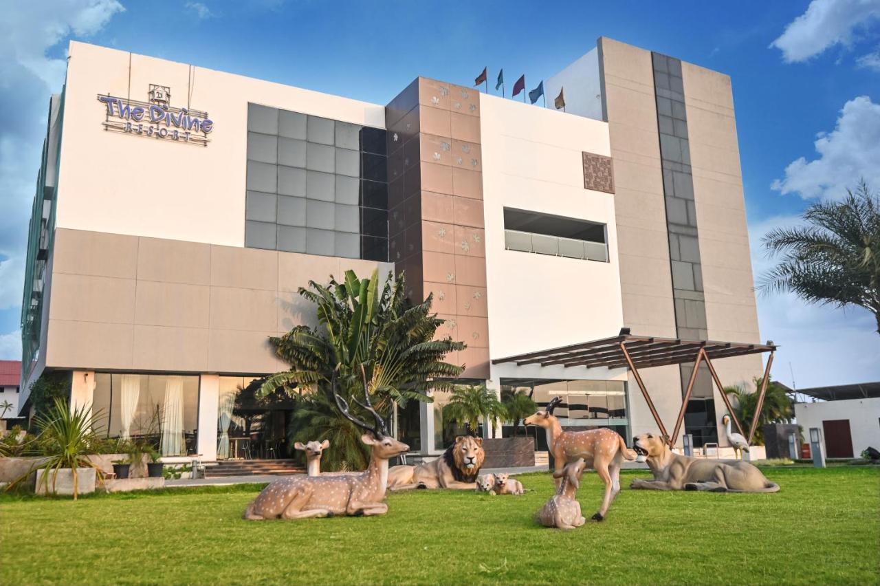 The Divine Resort Сомнатх Экстерьер фото